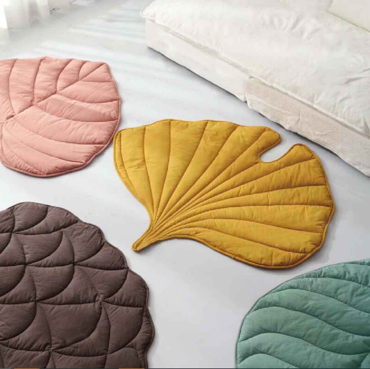 Leaf shape dog blanker